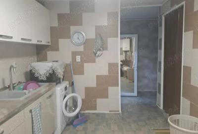 Vand apartament 2 camere decomandat parter inalt cu boxa Orasul Vulcan - 2