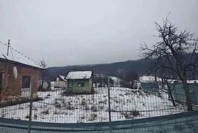 Teren de 2635 mp, în Dăești - 2