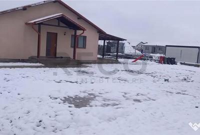 Casă cu 5 camere cu Teren 800 Mp în Oșorhei - 1