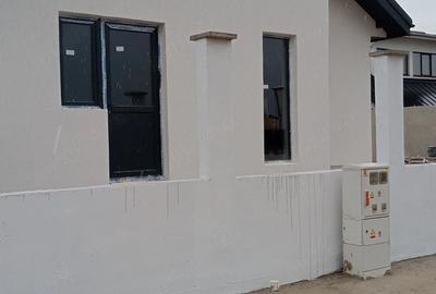 Casă cu Teren 200 Mp în Central