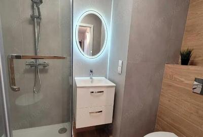 Apartament cu 2 camere decomandat în Universitate
