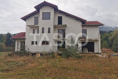 Hotel/Pensiune, de 480 mp, în Stațiunea Climaterică Sâmbăta - 1