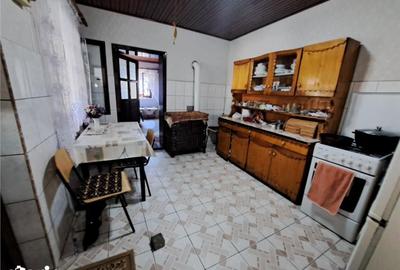 Casă cu 4 camere cu Teren 1439 Mp în Central - 20