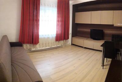 Garsonieră decomandată, mobilată în Tei