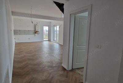 Casă cu 5 camere cu Teren 365 Mp în Covaci - 2