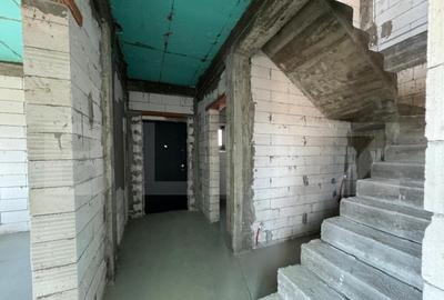 Casa semi-finisata P + E, 111 mp utili, teren 339 mp, Piel - 4