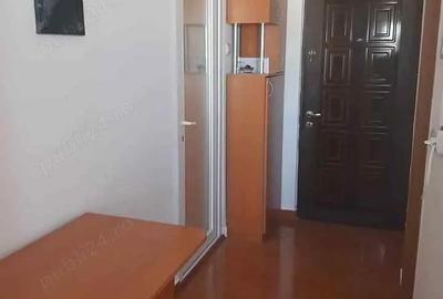 Garsonieră decomandată în Central - 2