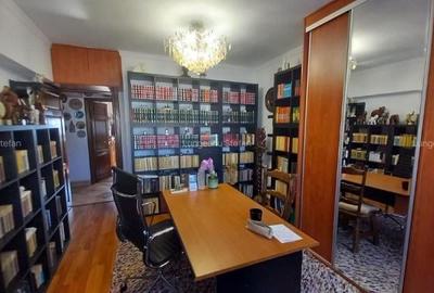 Apartament cu 4 camere decomandat în Iancului