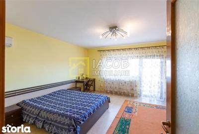 Casă cu Teren 455 Mp în Vultureni - 2