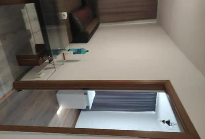 Apartament cu 3 camere semidecomandat în Central - 18