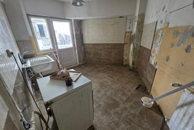 Apartament cu 3 camere decomandat în Giulești - 3