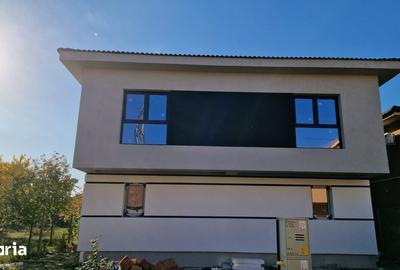 Casă cu 4 camere cu Teren 330 Mp în Ghiroda