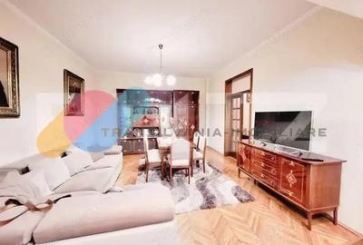 Casă cu Teren 200 Mp în Central