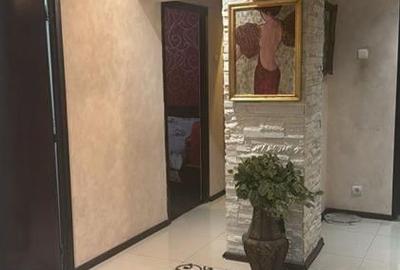 Apartament cu 4 camere decomandat în Calea Călărașilor