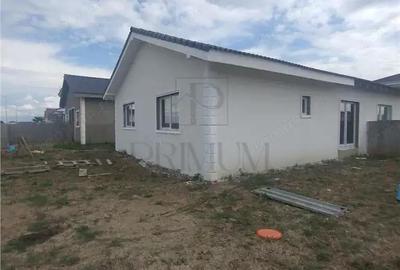 Casă cu Canalizare în Moșnița Veche