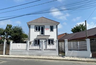 Casă cu 3 camere cu Teren 377 Mp în Central - 10