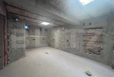 Spațiu comercial, de 800 mp, în George Enescu - 10