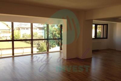 Apartament cu 5 camere semidecomandat în Kiseleff - 2