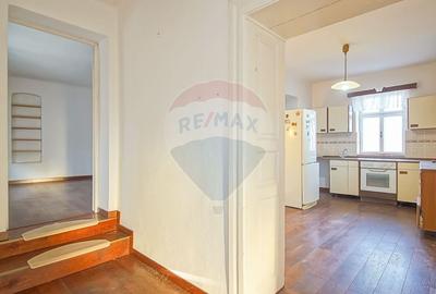 Casă cu 6 camere cu Teren 2134 Mp în Cincu - 25