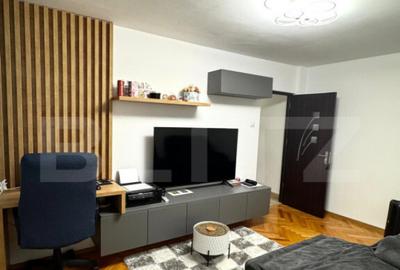 Apartament cu 3 camere decomandat, mobilat în Tractorul - 1