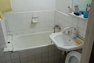 Apartament cu 3 camere semidecomandat în Viziru 1 - 4
