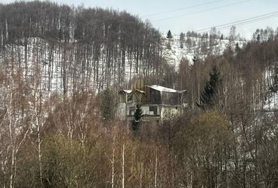 Casa/Vila de vanzare in Moieciu de jos, Drumul Carului 10 camere - 5