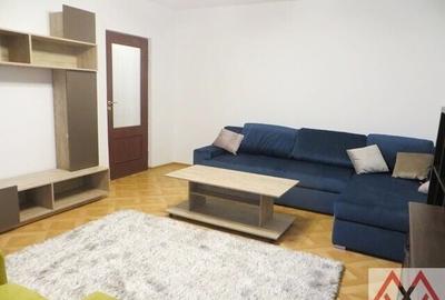 Apartament cu 3 camere decomandat, mobilat în Nerva Traian