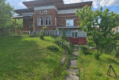 Casă cu 3 camere în Bughea de Sus - 2