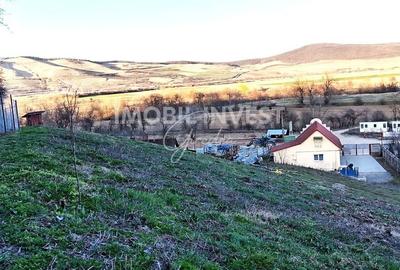 Teren de 1500 mp, în Micești