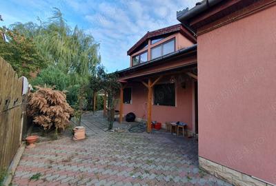 Casă cu 6 camere cu Teren 250 Mp în Aradul Nou - 7