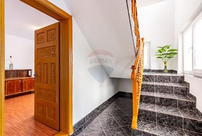 Casă cu 5 camere cu Teren 1842 Mp în Picior de Munte - 3