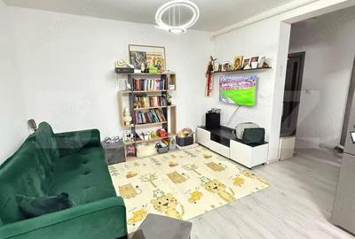 Apartament de vanzare, cu 2 camere, zona de centura