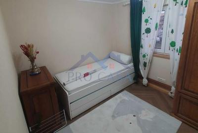 Apartament cu 3 camere decomandat în Ampoi 3