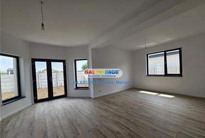 Casă cu 4 camere cu Teren 400 Mp în Domnești