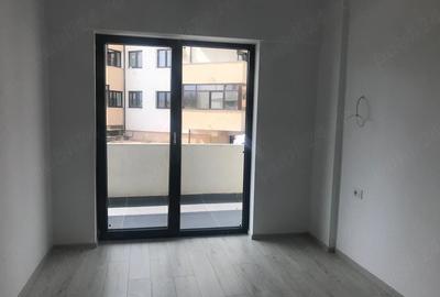 Apartament cu 2 camere decomandat în Traian - 8