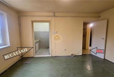 Apartament cu 3 camere nedecomandat în Sud - 8
