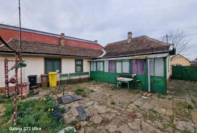 Casă cu 2 camere cu Teren 1200 Mp în Central - 2