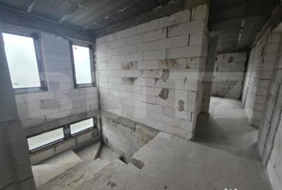 Casă cu 4 camere cu Teren 570 Mp în Central - 9