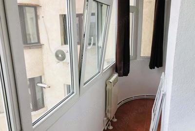 Garsoniera Zona 1 Decembrie - 2