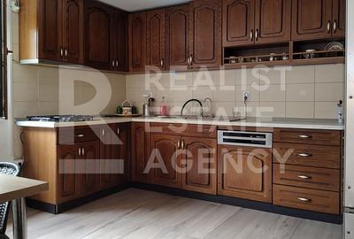 Casă individuală cu 9 camere cu Canalizare în Breazu - 24