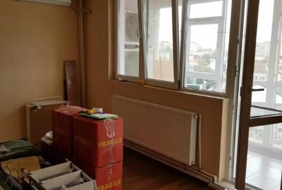 Apartament cu 3 camere semidecomandat în Berceni - 7
