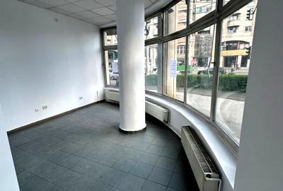 Spațiu comercial, de 50 mp, în Central
