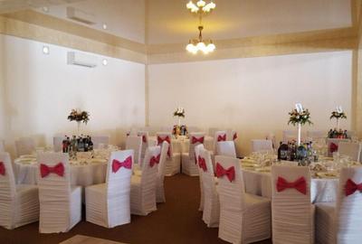 Afacere la cheie! 2 sali evenimente+ apartament 220mp, Siret - 21