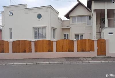 Casă cu 10 camere în Central - 2