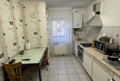 Apartament cu 3 camere decomandat în Central - 3