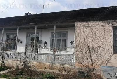 Casă cu 4 camere în Ciorani - 1