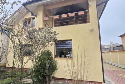 Casă cu 4 camere cu Teren 483 Mp în Central - 7