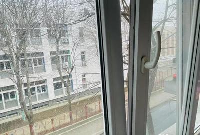 Apartament cu 3 camere decomandat în Central - 18
