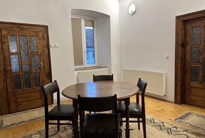 Apartament cu 3 camere decomandat, mobilat în Central - 1