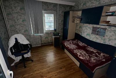 Apartament cu 4 camere decomandat în Central - 3